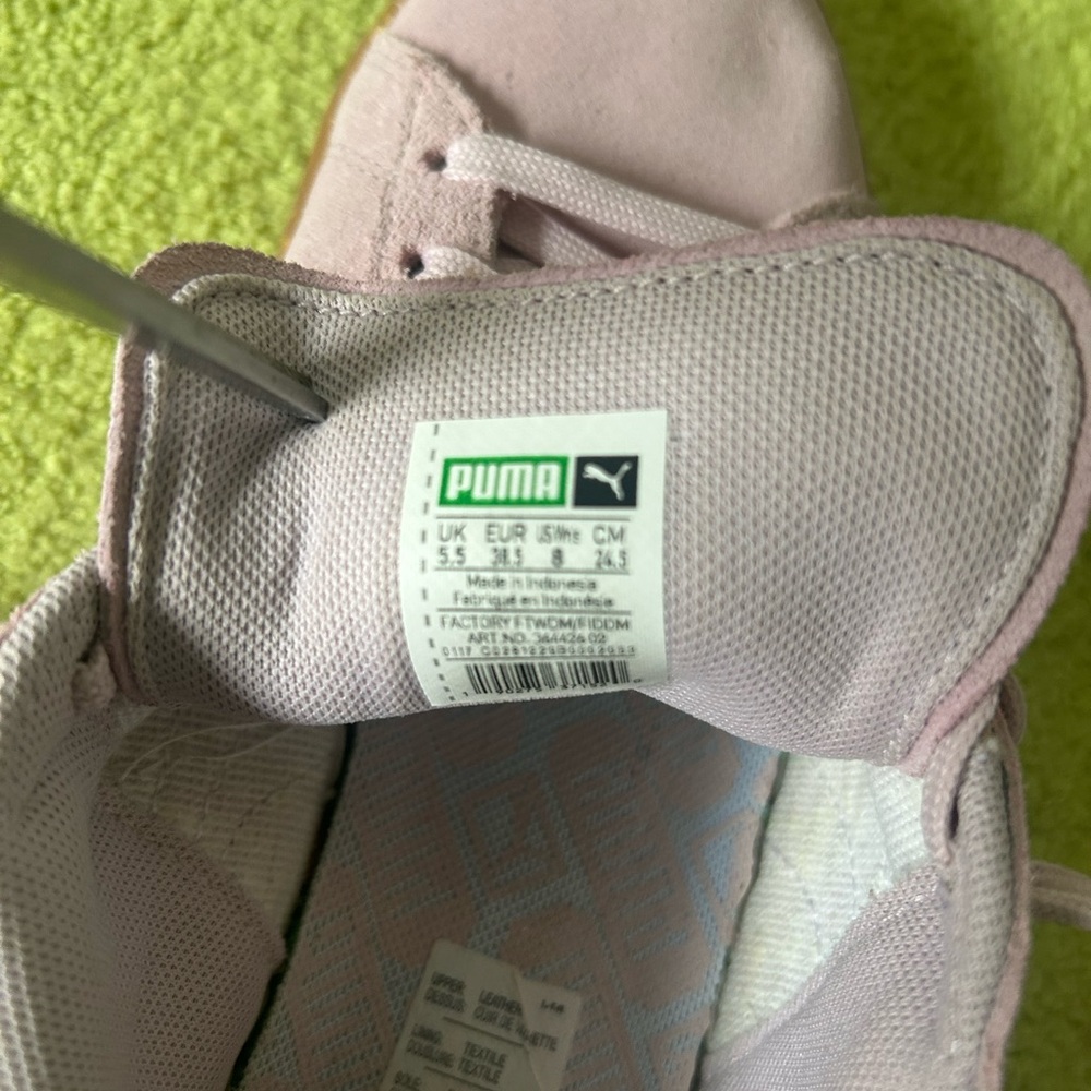 Puma Women's Light Pink Suede Sneakers with Tan Sole Like New - Picture 11 of 11